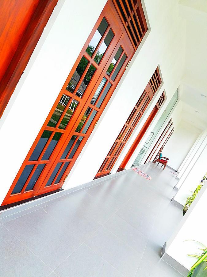 A&B Resort Negombo Kudapaduwa Quarto foto